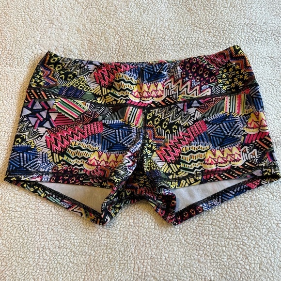 FLEO X Beast Worx A Tribe Called Flex Tribal Shorts CrossFit Booty Workout Rare - Picture 1 of 12